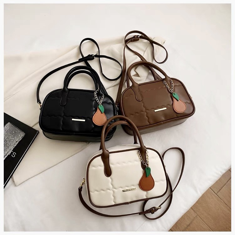 Túi Quai Xách Nữ - Giỏ Đeo Chéo Kèm Móc Túi Mona - tt230501