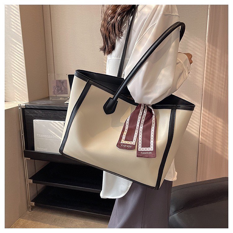 Túi Xách Cỡ Lớn Kèm Khăn Lụa - Giỏ Đeo Vai Size To Mona - tt230335