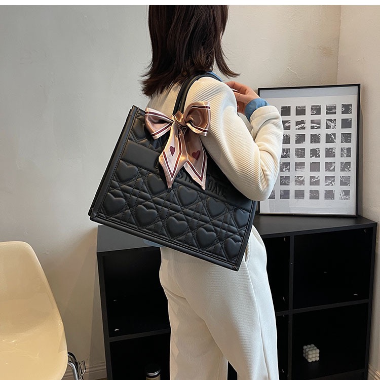 Túi Quai Xách Nữ - Giỏ Xách Kèm Khăn Lụa Mona - tt230147