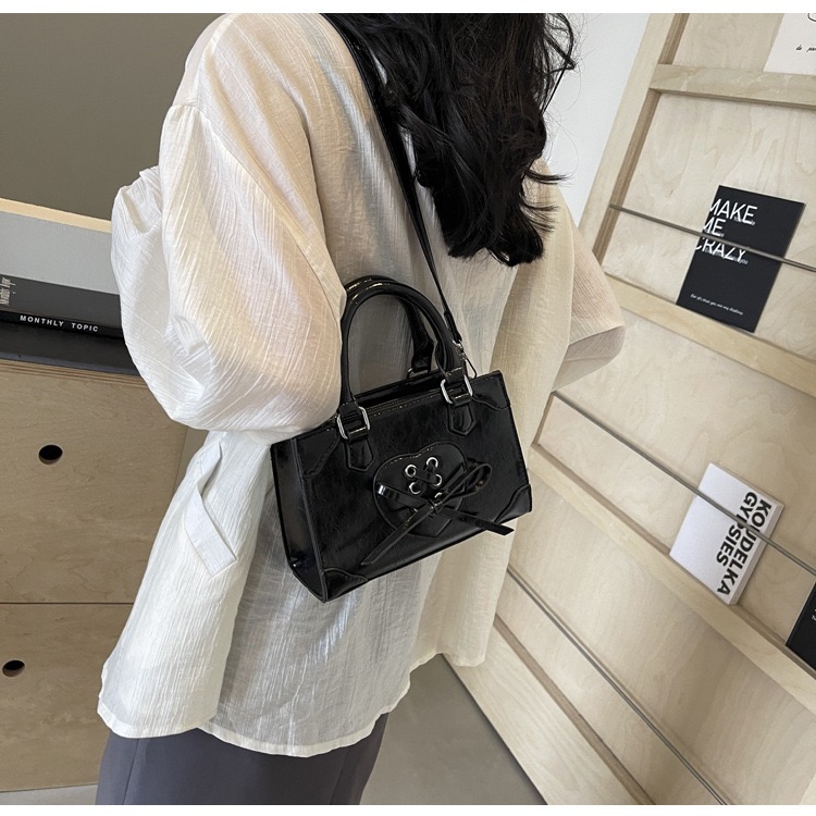 Túi Đeo Chéo Nữ Có Quai Xách - Giỏ Xách Đeo Vai Mona - tt240731