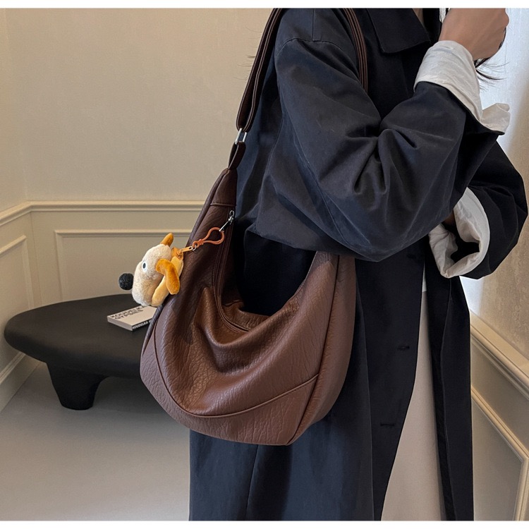 Túi Xách Nữ Size To Đeo Chéo - Giỏ Xách Lớn Kèm Thú Bông Mona - tt240903