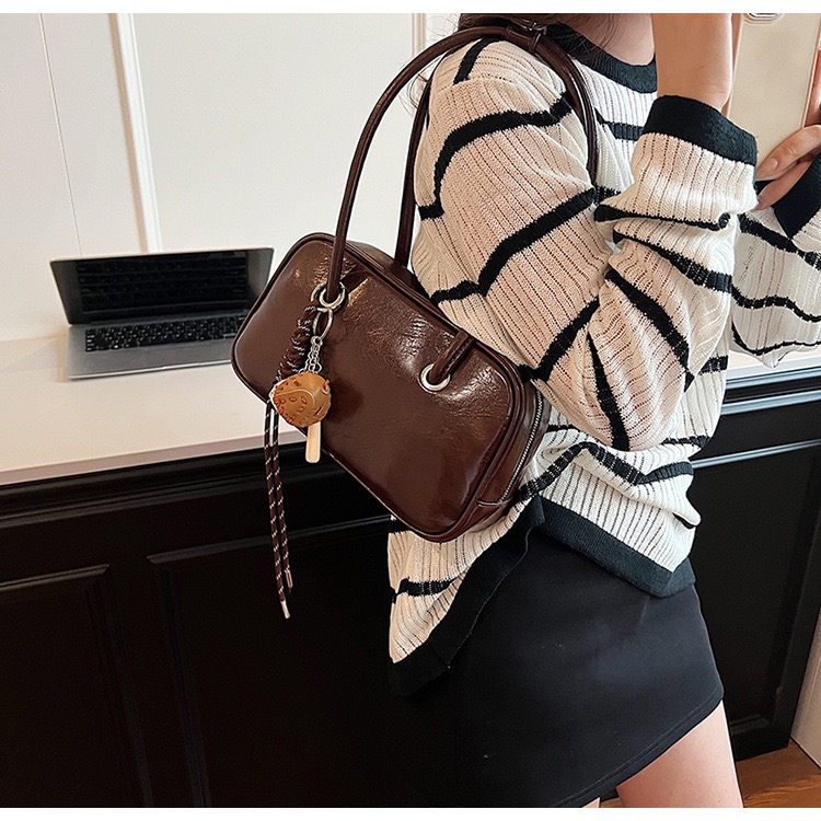 Túi Quai Xách Nữ - Giỏ Đeo Vai Kèm Móc Túi Mona - tt240905