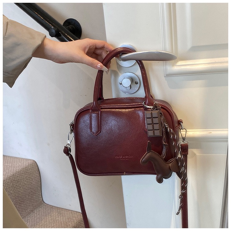 Túi Đeo Chéo Nữ Có Quai Xách - Giỏ Xách Kèm Móc Đeo Túi Mona - tt240908