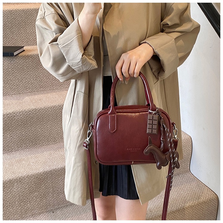 Túi Đeo Chéo Nữ Có Quai Xách - Giỏ Xách Kèm Móc Đeo Túi Mona - tt240908