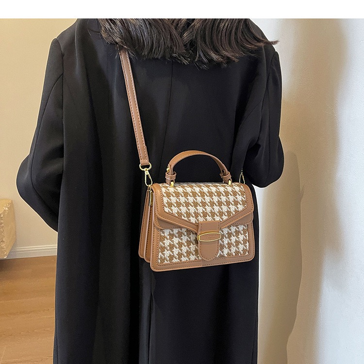 Túi Đeo Chéo Nữ - Giỏ Quai Xách Mona - tt231131