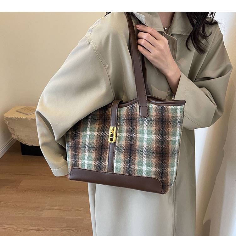 Túi Đeo Vai Size To - Giỏ Xách Lớn Mona - tt231141