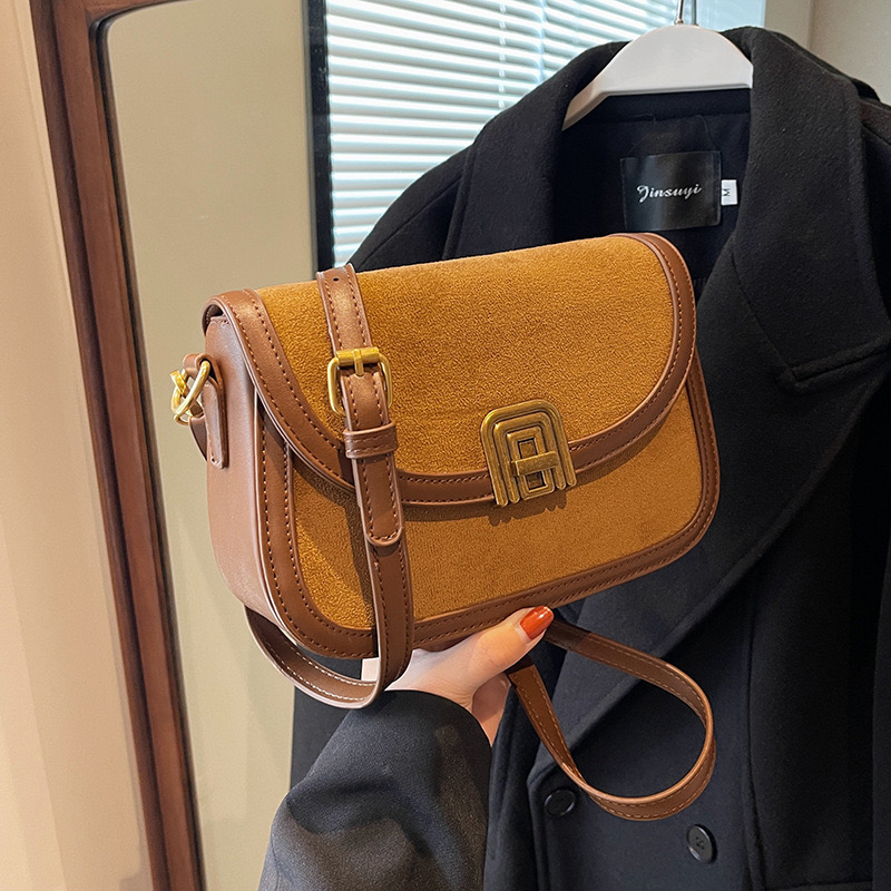 Túi Đeo Chéo Nữ - Giỏ Xách Da Lộn Mona - tt231153