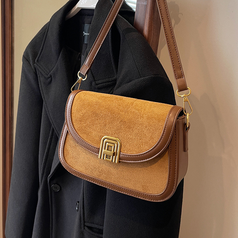 Túi Đeo Chéo Nữ - Giỏ Xách Da Lộn Mona - tt231153