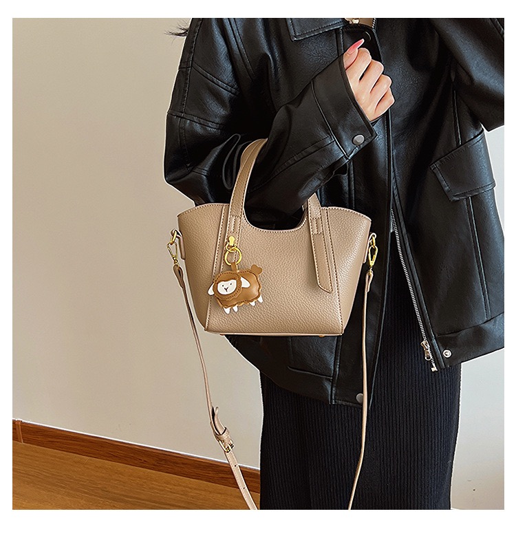 Túi Đeo Chéo Nữ Có Quai Xách - Giỏ Xách Đeo Vai Mona - tt240303