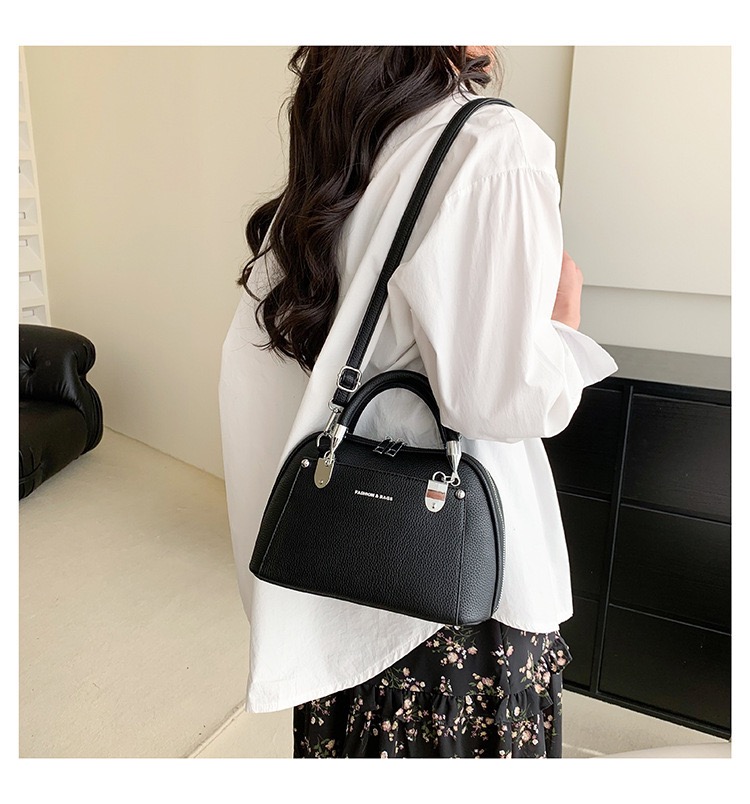 Túi Đeo Vai Nữ Có Quai Xách - Giỏ Xách Đeo Chéo Mona - tt240304