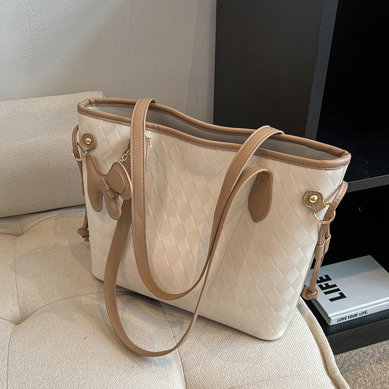Túi Xách Size Lớn - Giỏ Đeo Vai To Mona - tt230111