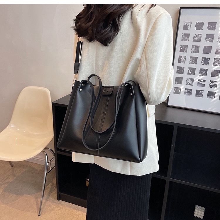 Túi Size To Đeo Vai Nữ - Giỏ Xách Lớn Đeo Chéo Dây Bản To Mona - tt230555