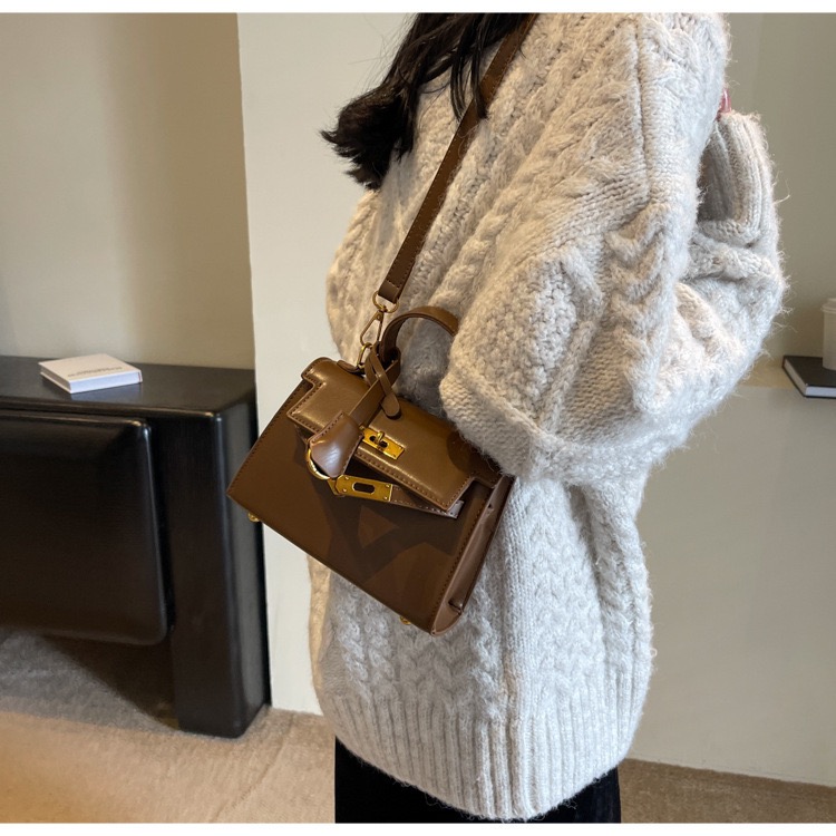 Túi Đeo Vai Nữ Có Quai Xách - Giỏ Xách Đeo Chéo Mona - tt240324