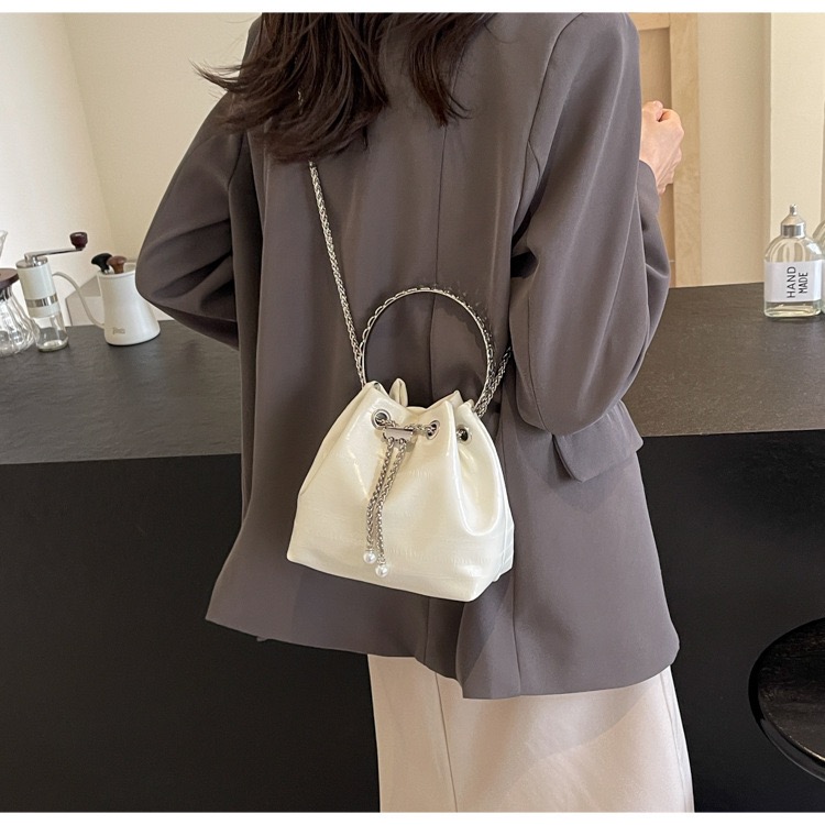 Túi Bèo Nhún Đeo Chéo Nữ - Giỏ Xách Đeo Vai Mona - tt240518