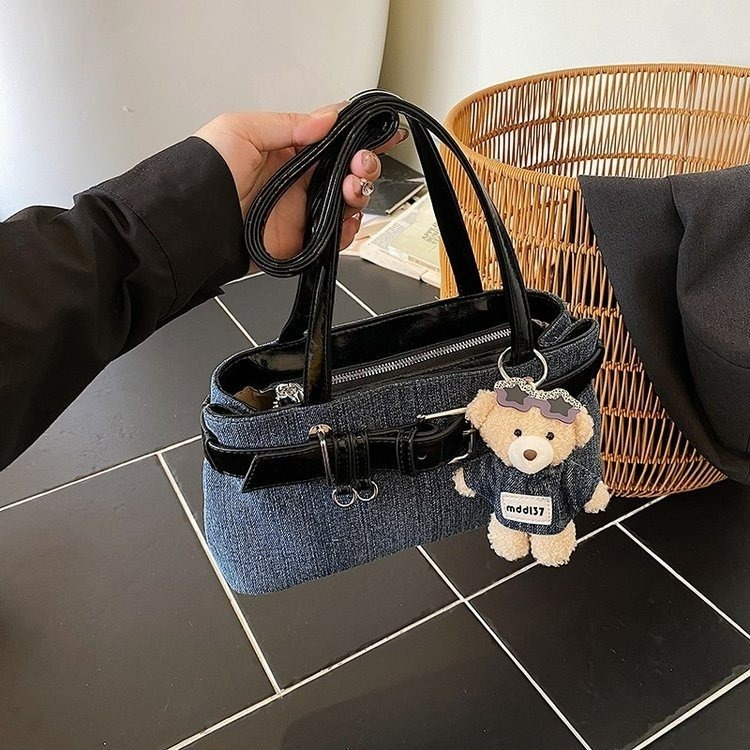 Túi Kẹp Nách Phối Bò Hot Trend – Nhỏ Nhỏ Mà Có Võ - 250931