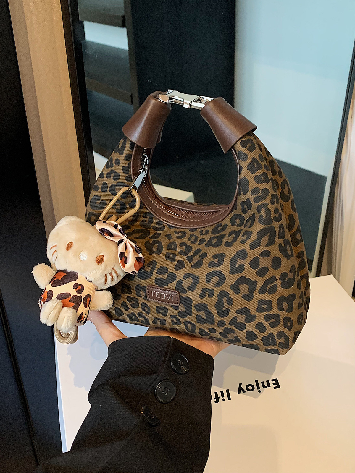 Túi Size Nhỏ Da Báo Phong Cách Cá Tính Nổi Bật - tt251076