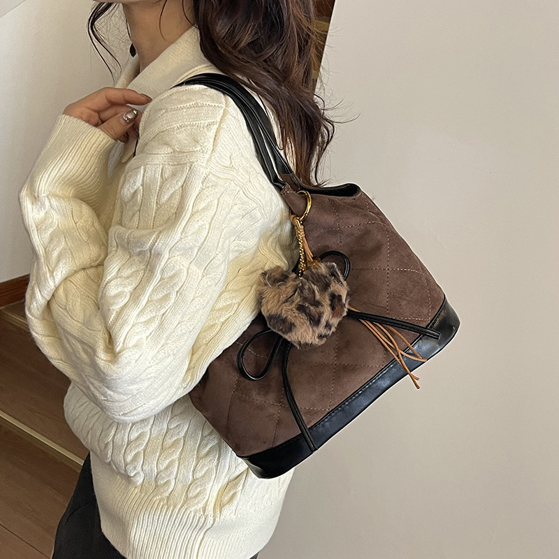 Túi Da Beo Size Vừa Phong Cách Trẻ Trung - tt251249