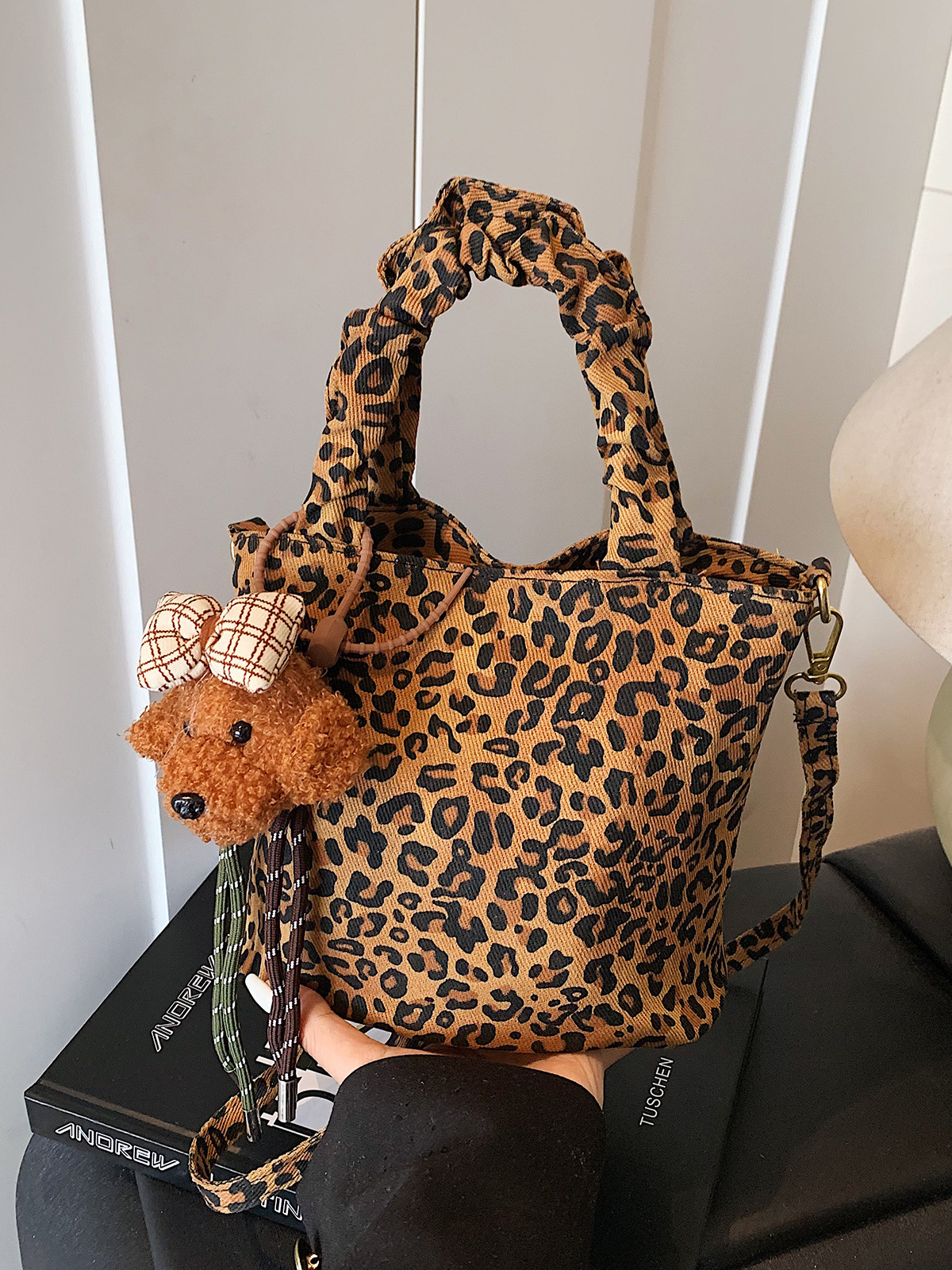 Túi Da Lộn Size Nhỏ Phong Cách Nhẹ Nhàng Nữ Tính - tt251132