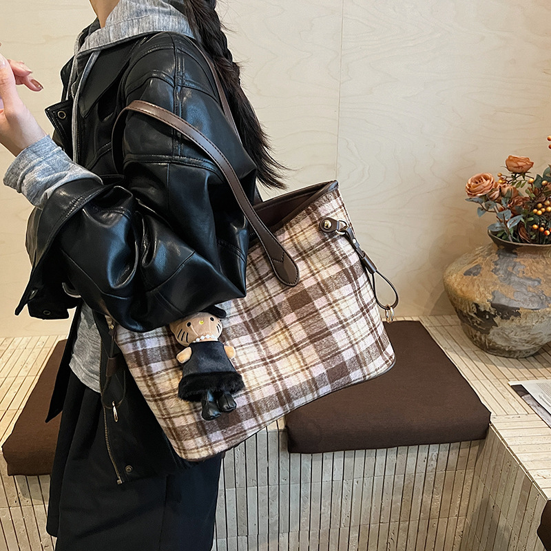 Size To Đựng Laptop Hồ Sơ Đi Làm - tt251150