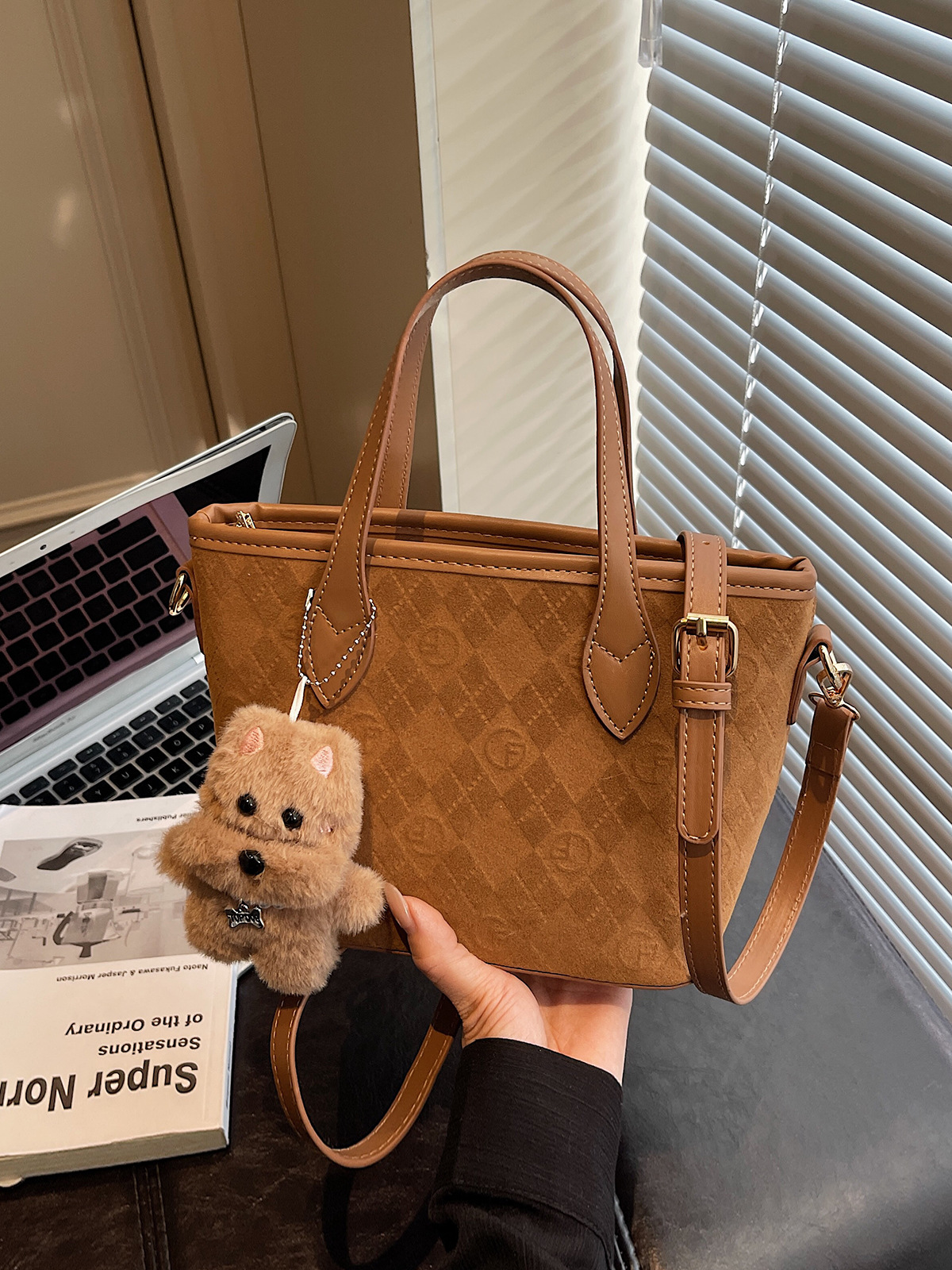 Túi Xách Size Nhỏ Có Dây Đeo Gọn Gàng Tiện Lợi - tt251054