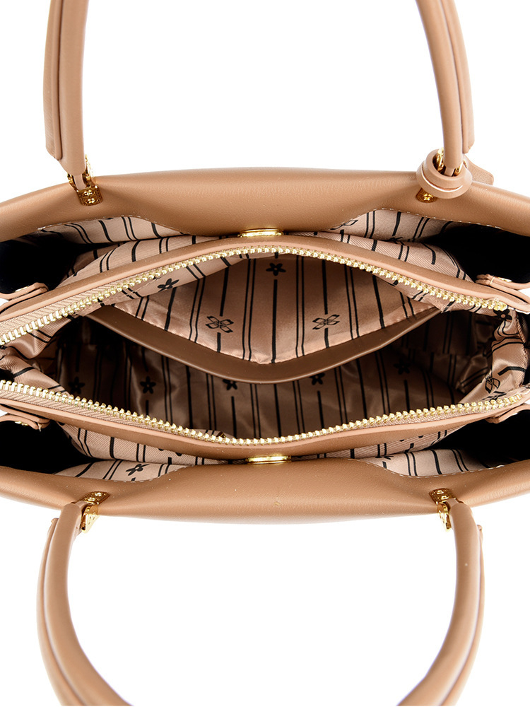 Túi Size Vừa Sang Chảnh Qúy Phái - t251237