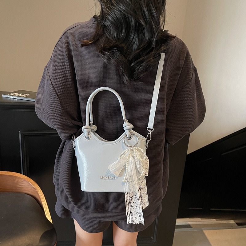 Túi Xách Xinh Xắn Đeo Chéo - Cầm Tay - tt250914