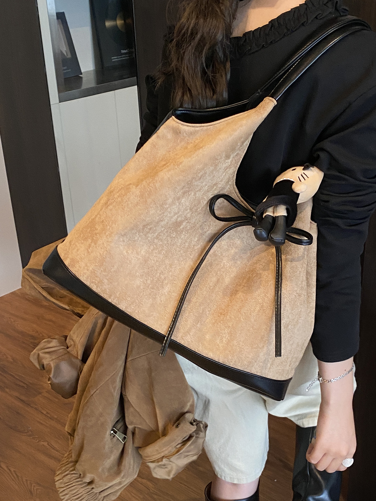 Túi Da Lộn Size To Đeo Vai Thoải Mái Dễ Sử Dụng - tt251061