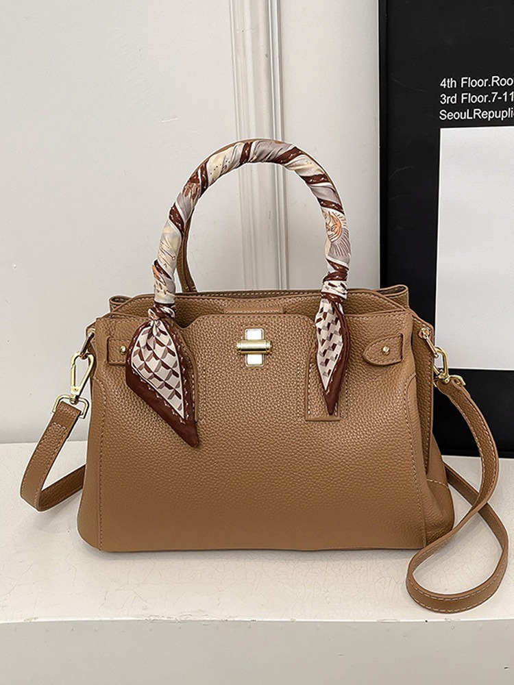 Túi Xách Size Vừa Gọn Gàng Sang Xịn - tt260426