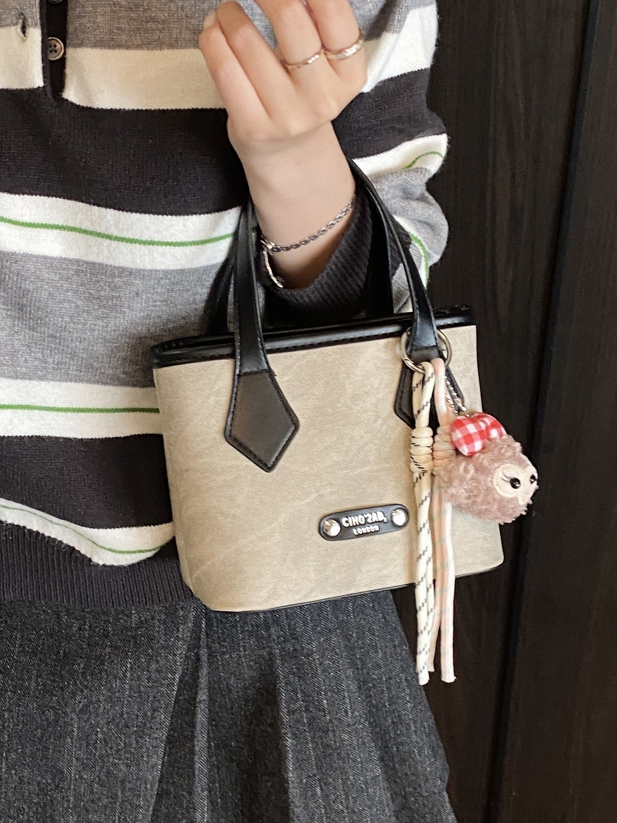 Túi Đeo Chéo - Xách Tay Màu Bò Xinh Xắn - tt250864