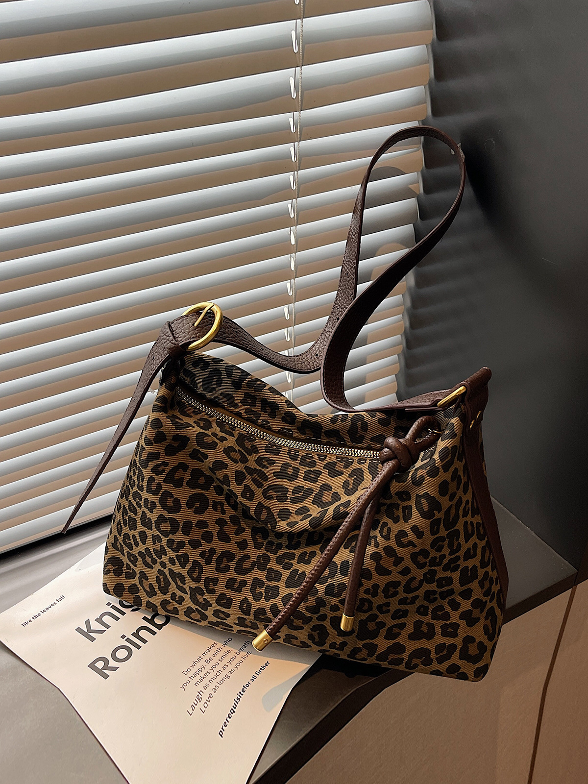 Túi Size To Tiện Lợi Cho Ngày Dài Năng Động - tt251118