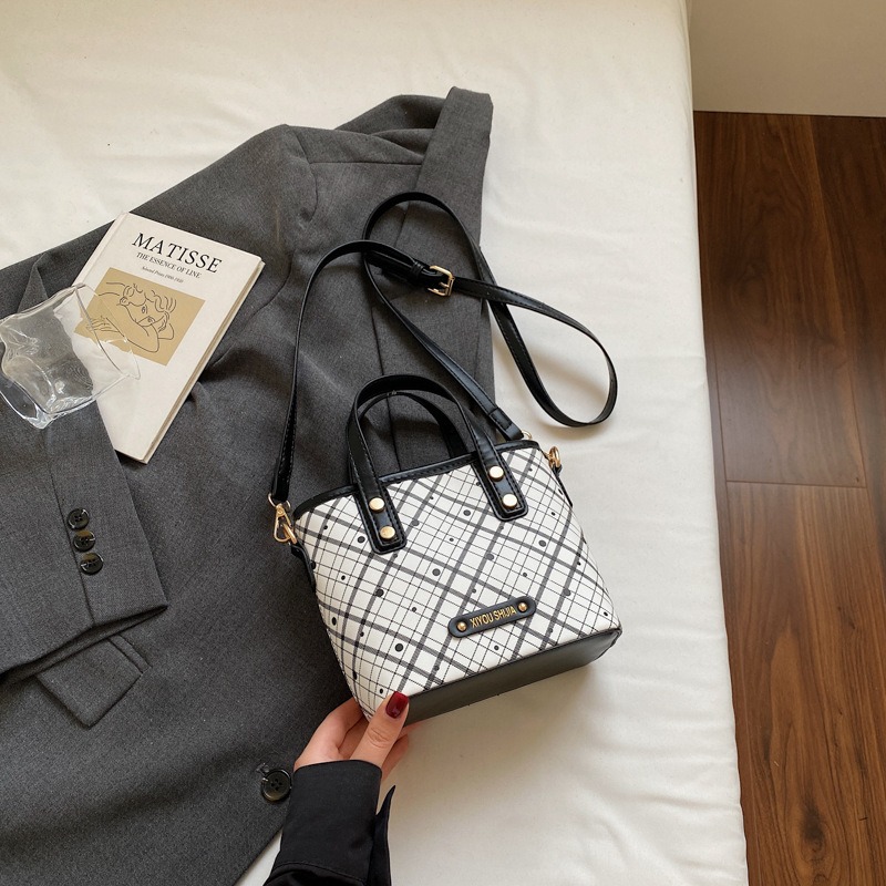 Túi Đeo Chéo Nữ Xách Tay Họa Tiết Sang Chảnh Nhiều Màu -  tt250870