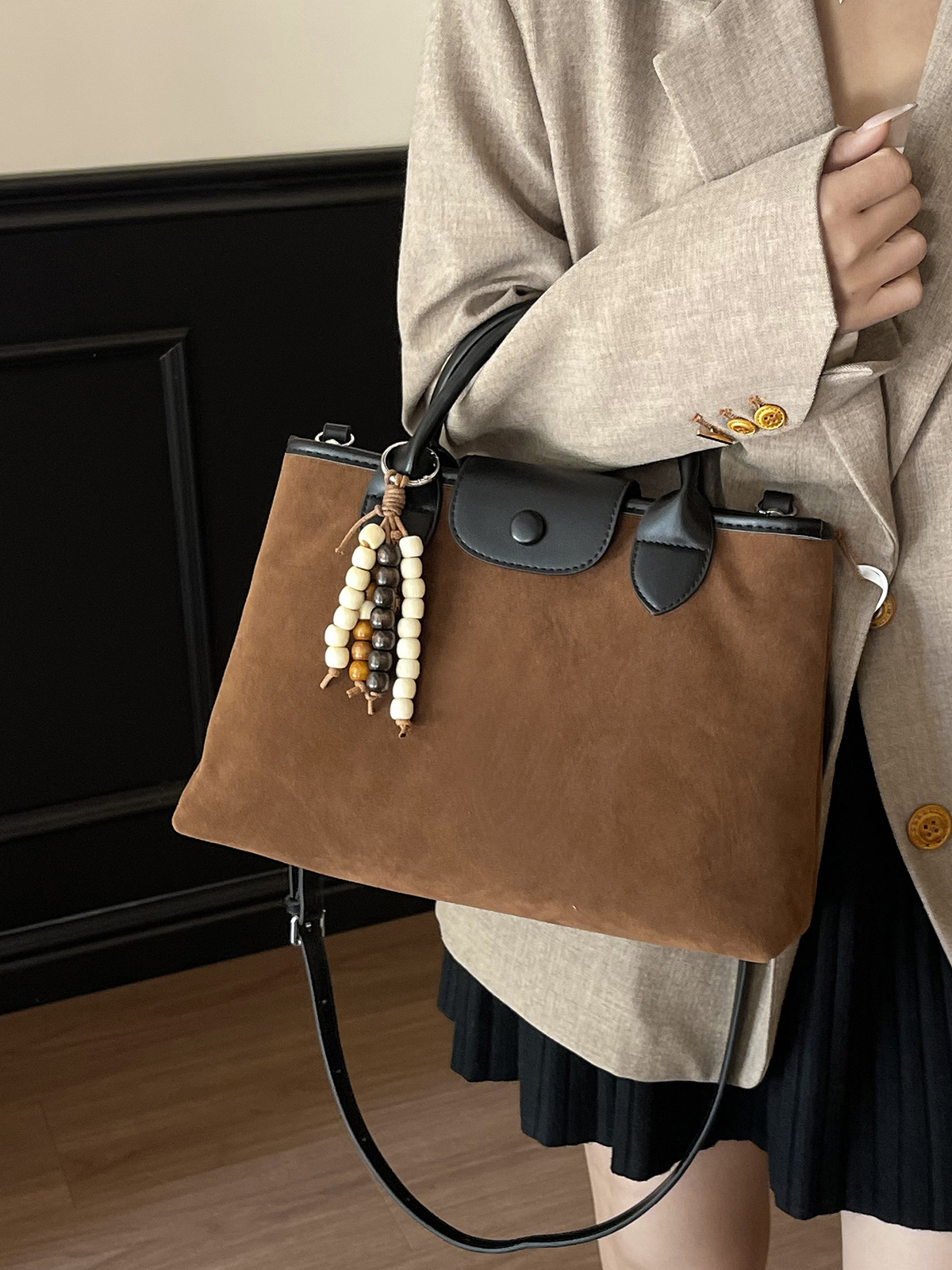 Túi Da Lộn Mềm Mại Mang Lại Cảm Giác Sang Trọng - tt251074