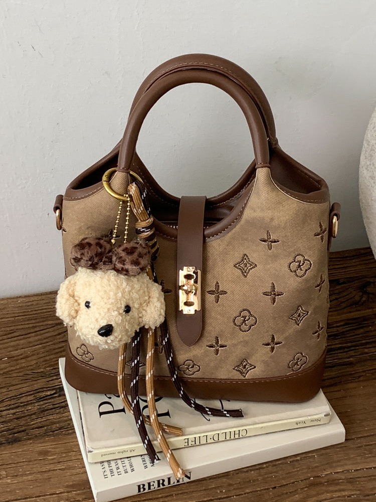 Túi Xách Nhỏ Nhẹ Nhàng Dễ Mang - tt250331