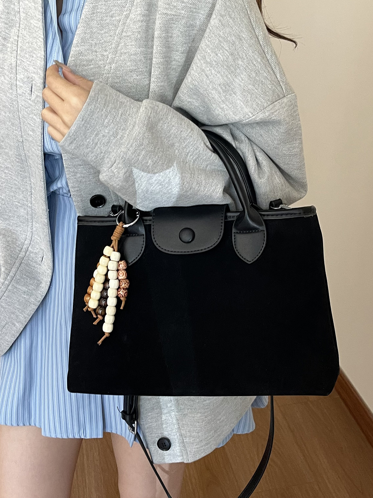 Túi Da Lộn Mềm Mại Mang Lại Cảm Giác Sang Trọng - tt251074