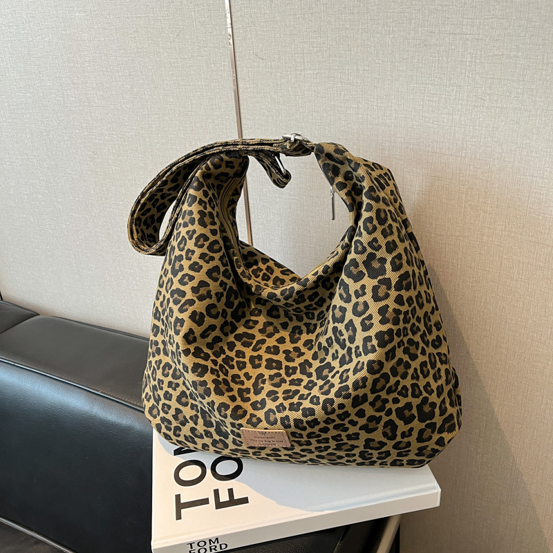 Túi Vải Size Vừa Thiết Kế Gọn Gàng Không Cồng Kềnh - tt251126