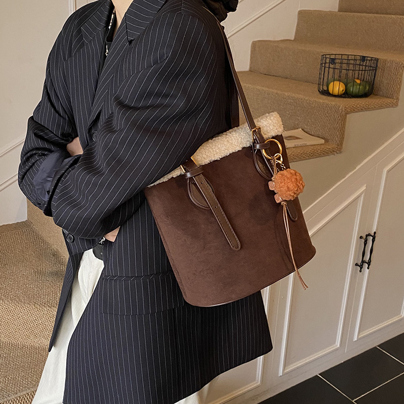 Túi Size Vừa Không Quá To Không Quá Nhỏ - tt251175