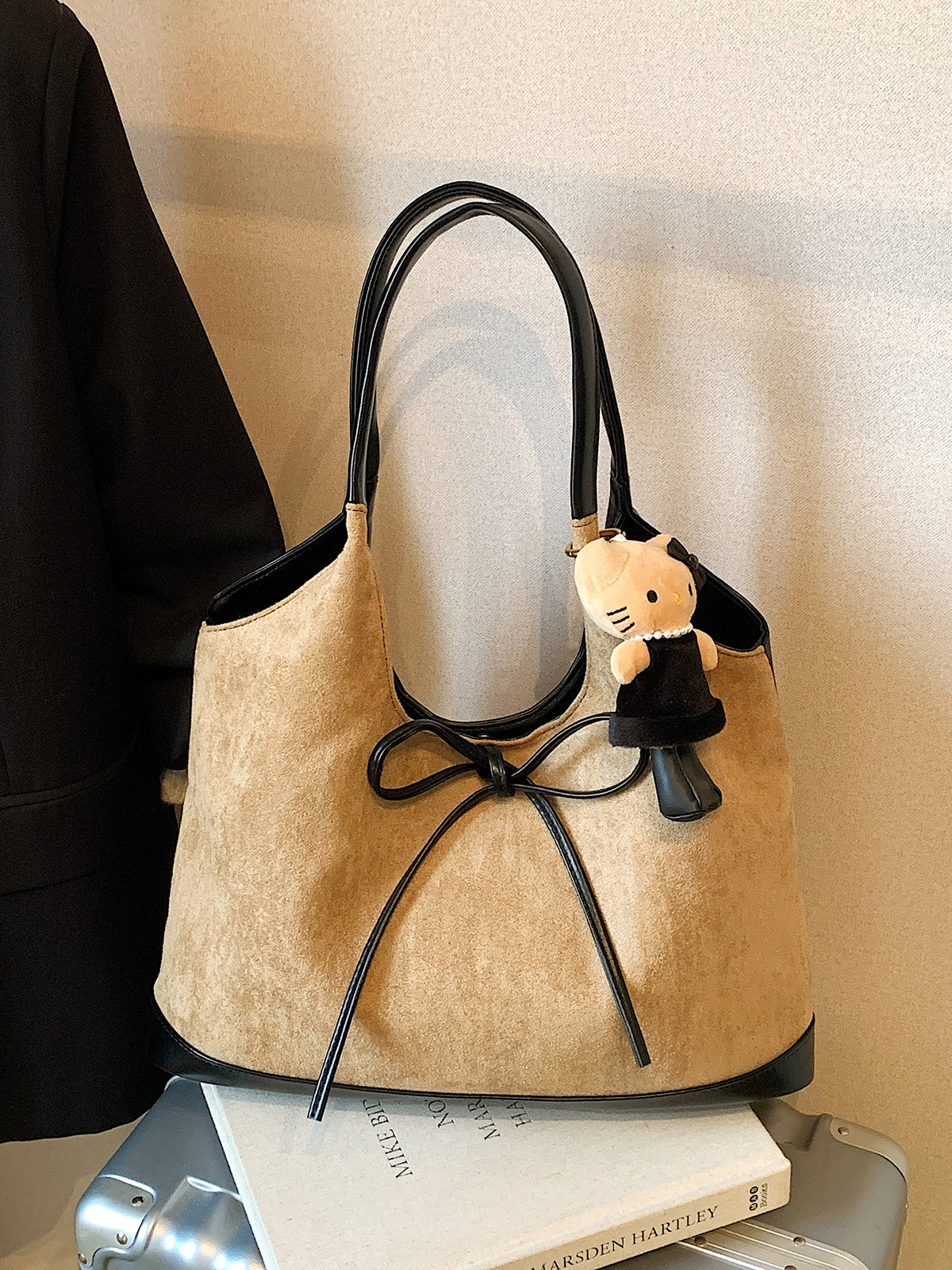 Túi Da Lộn Size To Đeo Vai Thoải Mái Dễ Sử Dụng - tt251061