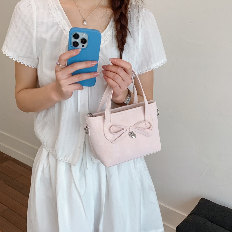 Túi Xách Size Vừa Kiểu Dáng Trẻ Trung - tt250347