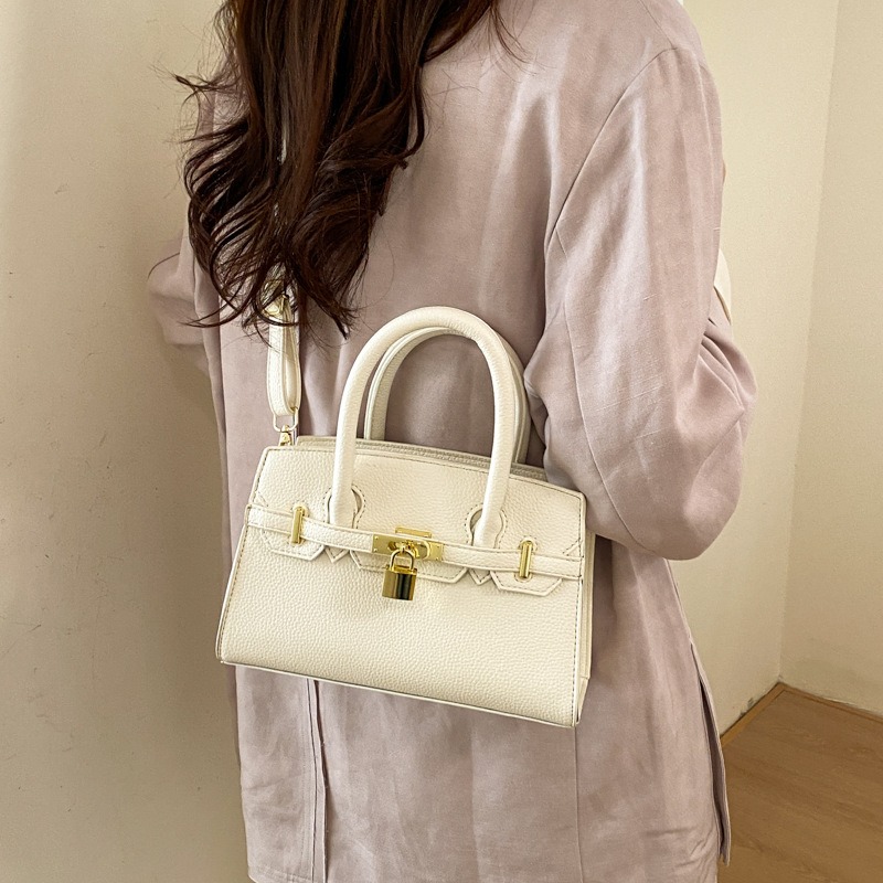 Túi Xách Size Nhỏ Nhỏ Mà Có Võ - tt260407