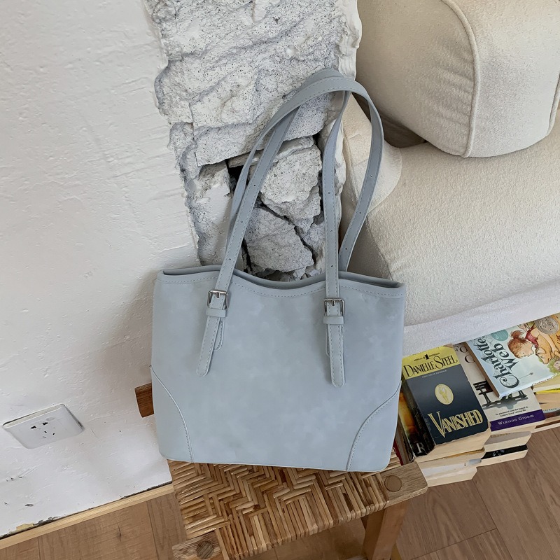 Túi Xách Size Vừa Đựng Đồ Thoải Mái - tt250346