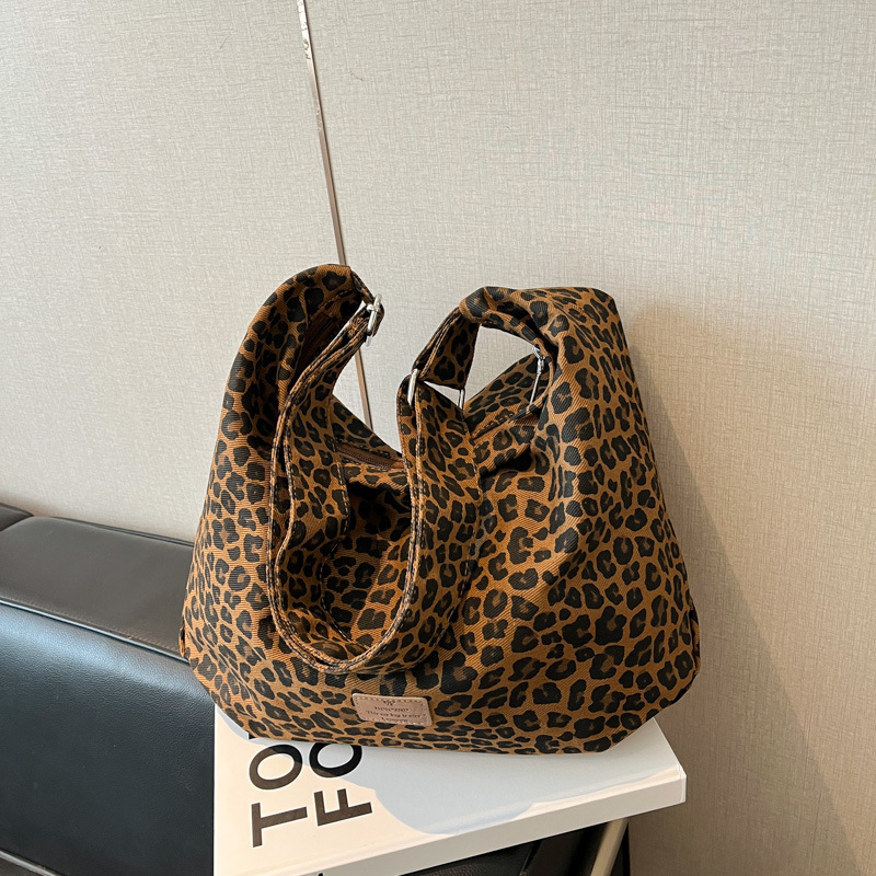 Túi Vải Size Vừa Thiết Kế Gọn Gàng Không Cồng Kềnh - tt251126