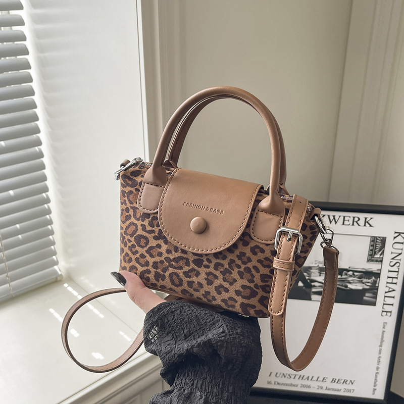 Túi Size Nhỏ Thiết Kế Nhẹ Nhàng - tt251042