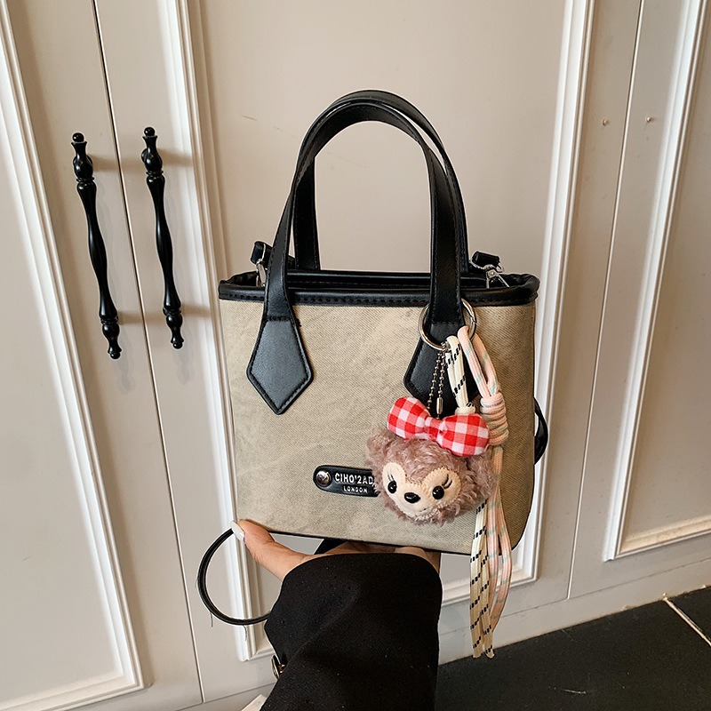 Túi Đeo Chéo - Xách Tay Màu Bò Xinh Xắn - tt250864