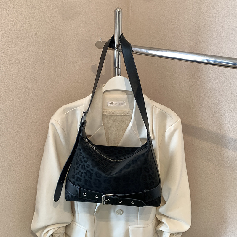 Túi Da Báo Size To Phù Hợp Dạo Phố - t251231