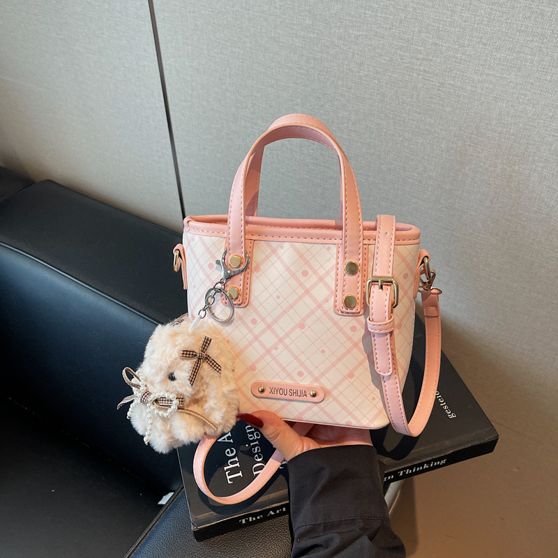 Túi Size Nhỏ Gen Z Dễ Phối Outfit - tt251137