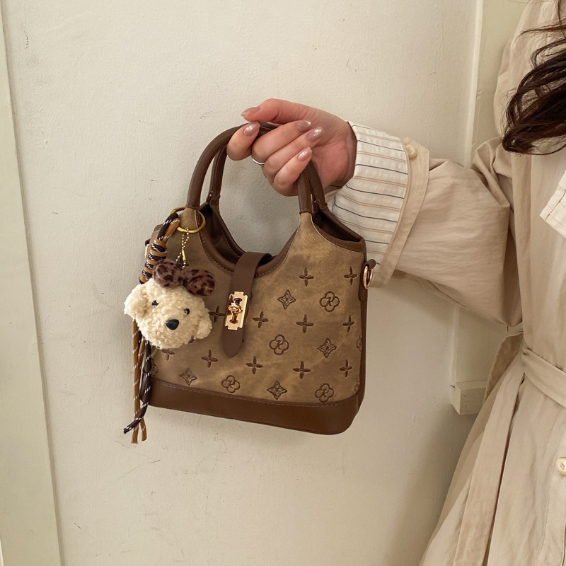 Túi Xách Nhỏ Nhẹ Nhàng Dễ Mang - tt250331