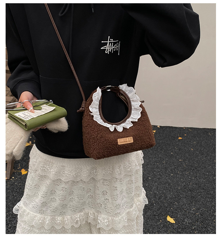 Túi Lông Size Nhỏ Dễ Phối Outfit - tt251245