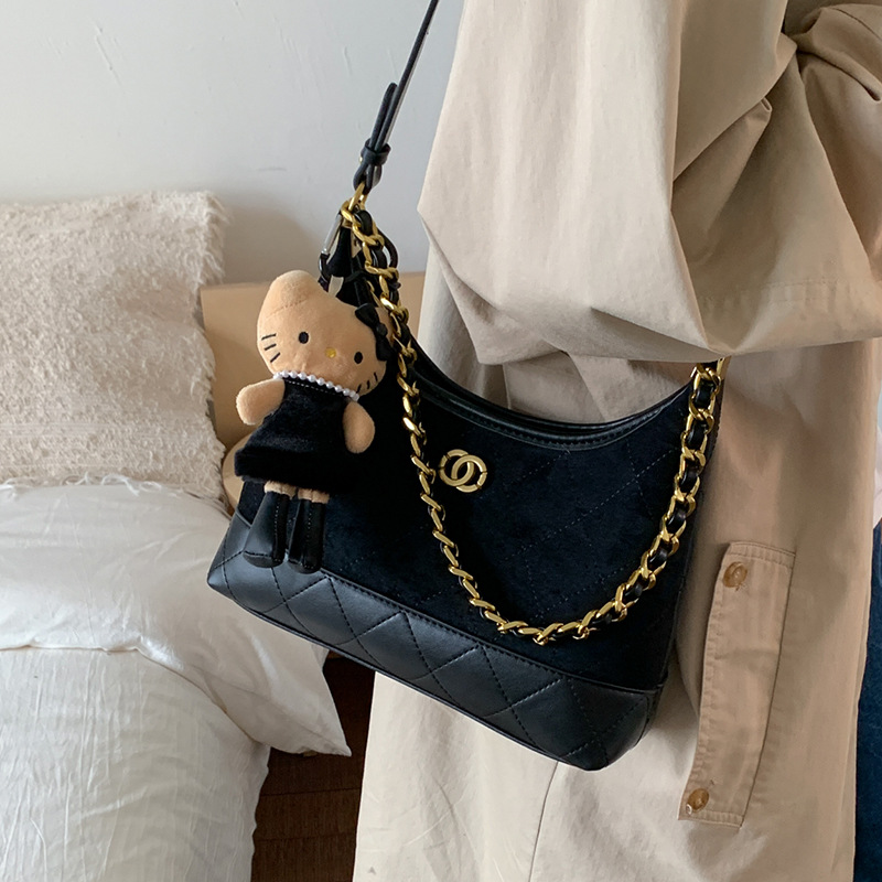 Túi Da Lộn Size Vừa Phong Cách Hiện Đại Tinh Tế - tt251070