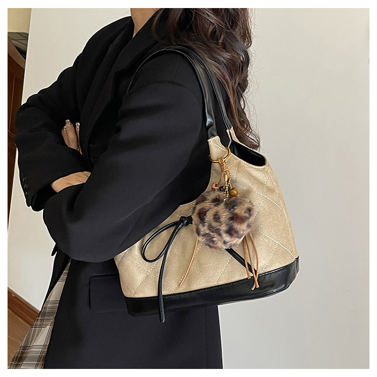 Túi Da Beo Size Vừa Phong Cách Trẻ Trung - tt251249