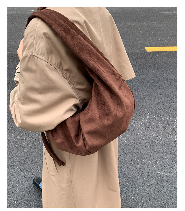 Túi Da Lộn Size To Đeo Vai Thoải Mái Dễ Sử Dụng - tt251047